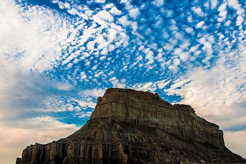 How far is it from Shiraz to Qeshm by car?