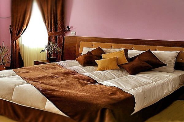 Surint Qeshm Hotel