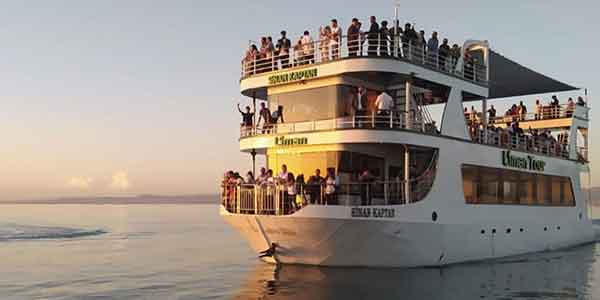 بهترین کشتی تفریحی وان