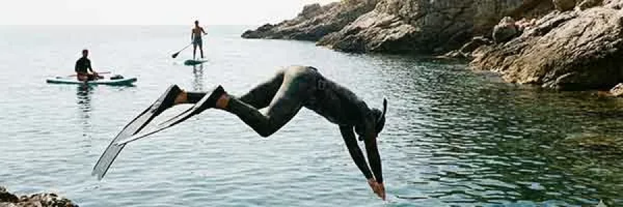 Back angled view with bag open and handles to the side.